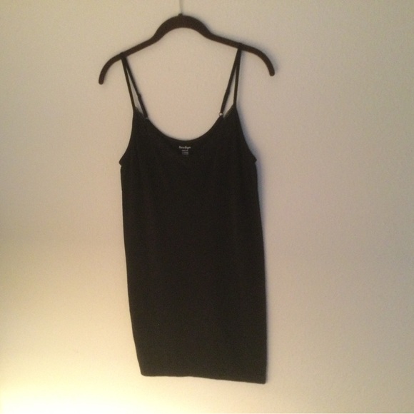 2 Nylon Spandex Slips black and nude - Picture 2 of 5